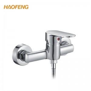 Bộ vòi sen trong phòng tắm-6706